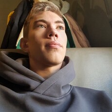 Фотография мужчины Игорь, 19 лет из г. Новосибирск