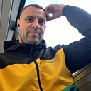 Yurii, 41 год