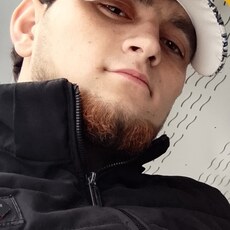 Фотография мужчины Фатхтддин, 21 год из г. Новосибирск