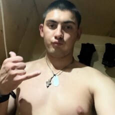 Фотография мужчины Михаил, 21 год из г. Луга