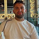 Макс, 33 года