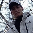 Rovshen, 22 года