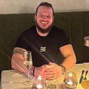 Виктор, 33 года