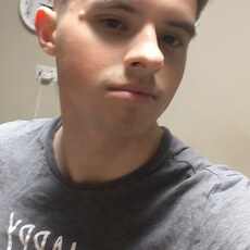 Фотография мужчины Владислав, 21 год из г. Артем