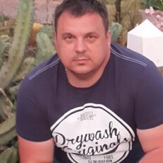 Владимир, 49 из г. Санкт-Петербург.