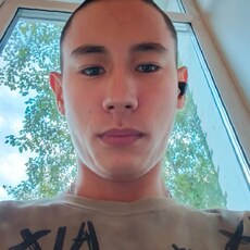 Фотография мужчины Серега, 18 лет из г. Комсомольск-на-Амуре