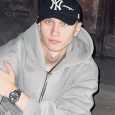 Фотография мужчины Антон, 20 лет из г. Новосибирск