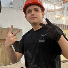 Фотография мужчины Артем, 19 лет из г. Новосибирск