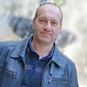 Лысый, 50 лет