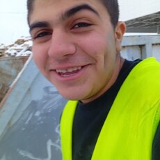 Фотография мужчины Артëм, 18 лет из г. Новосибирск