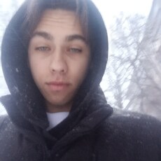 Фотография мужчины Арсений, 18 лет из г. Курск