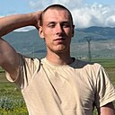 Максим, 22 года