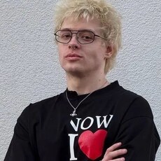 Фотография мужчины Даник, 18 лет из г. Курган