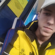 Фотография мужчины Рома, 19 лет из г. Бийск