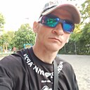 Антон, 32 года