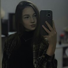 Карина, 25 из г. Омск.