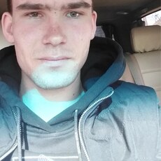 Фотография мужчины Viktor, 28 лет из г. Комсомольск-на-Амуре