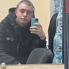 Фотография мужчины Данил, 19 лет из г. Комсомольск-на-Амуре