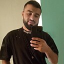 Хусейн, 23 года