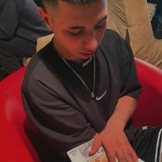 Фотография мужчины Максим, 22 года из г. Орск