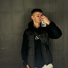 Фотография мужчины Антон, 18 лет из г. Минск