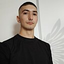 Роман, 22 года