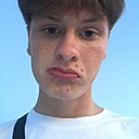 Максим, 22 года