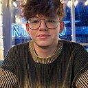 Роман, 19 лет