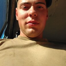 Фотография мужчины Артем, 20 лет из г. Новосибирск