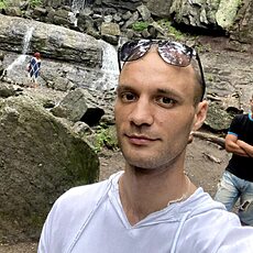 Фотография мужчины Валентин, 35 лет из г. Арсеньев