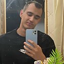 Роман, 25 лет