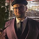 No Name, 32 года