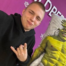 Фотография мужчины Денис, 19 лет из г. Наро-Фоминск