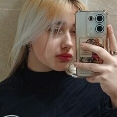 Фотография девушки Уля, 18 лет из г. Архангельск