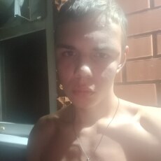 Фотография мужчины Анатолий, 18 лет из г. Усть-Лабинск