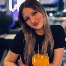 Фотография девушки Лиза, 19 лет из г. Выборг