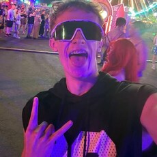 Фотография мужчины Арсений, 18 лет из г. Оренбург