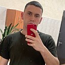 Максим, 22 года