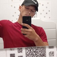 Фотография мужчины Артём, 20 лет из г. Каменск-Уральский