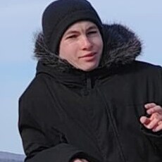 Фотография мужчины Максим, 21 год из г. Лучегорск