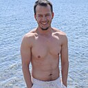 Уткир, 32 года