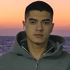 Фотография мужчины Шухрат, 19 лет из г. Красноярск