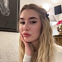 Милана, 22 года