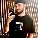 No Name, 32 года