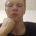 Роман, 18 лет