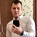 Валёк, 33 года