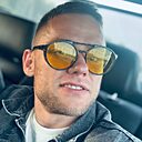 Макс, 32 года