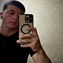 Хожиакбар, 25 лет