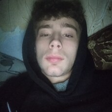 Фотография мужчины Максим, 18 лет из г. Красноярск