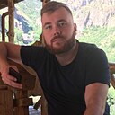 Антон, 33 года